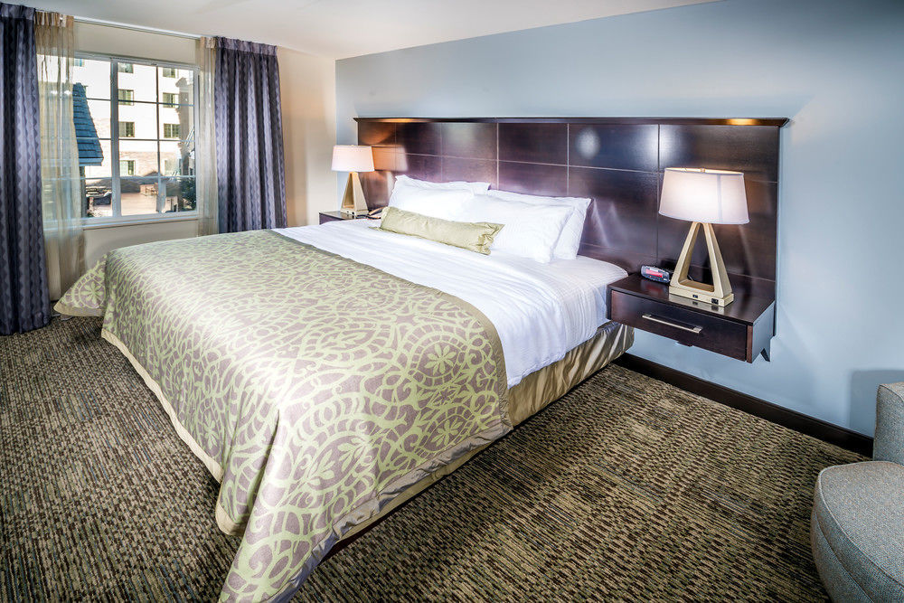 Staybridge Suites Corona South By Ihg Экстерьер фото