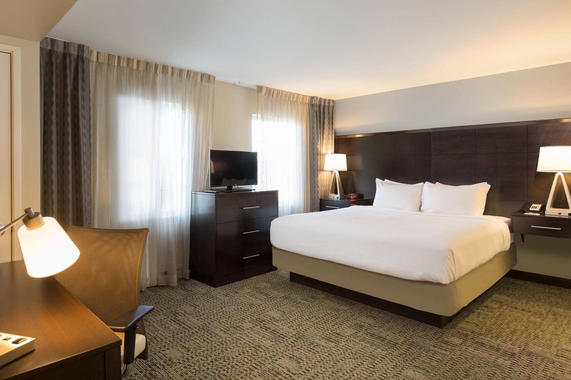 Staybridge Suites Corona South By Ihg Экстерьер фото