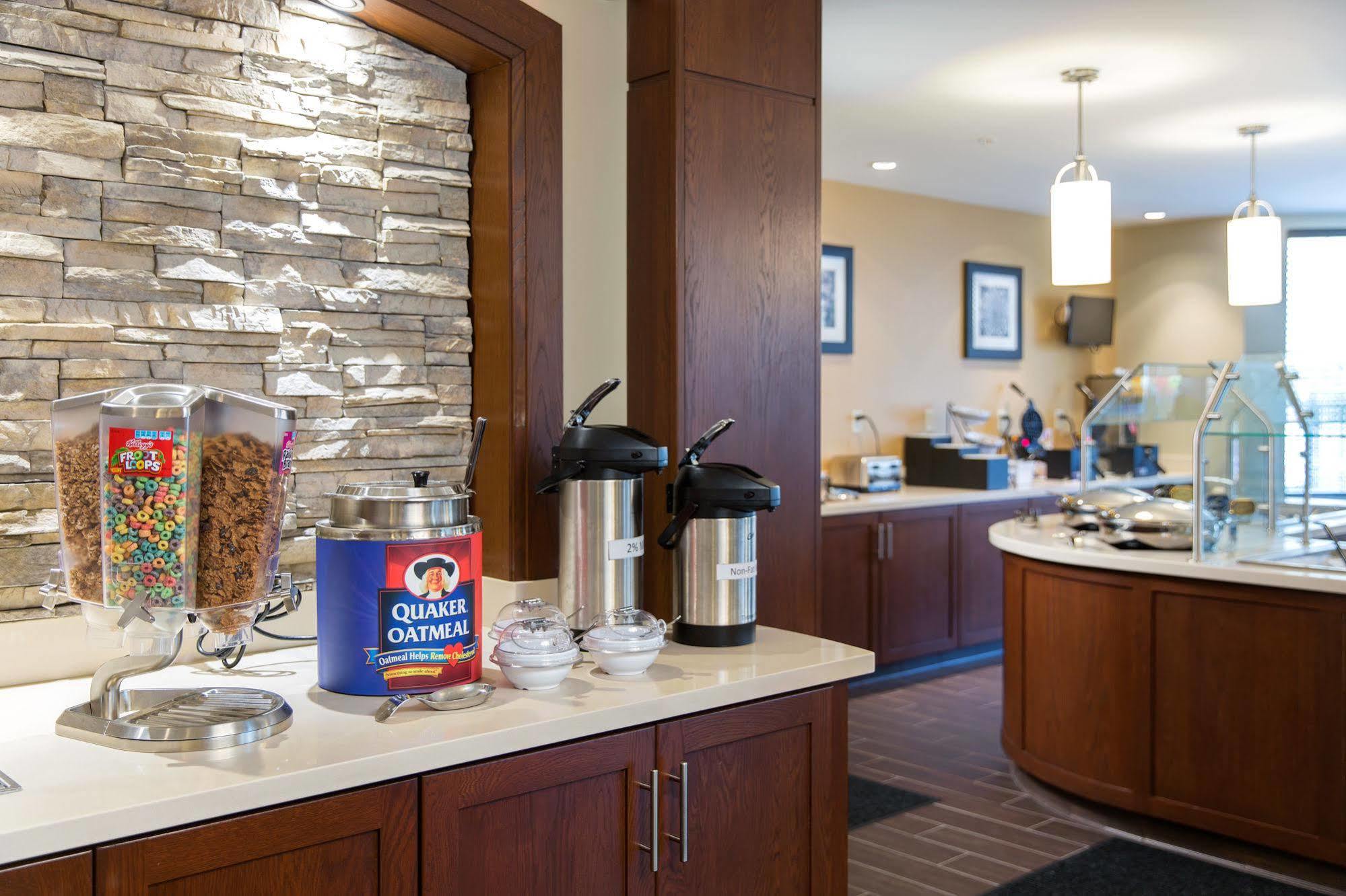 Staybridge Suites Corona South By Ihg Экстерьер фото